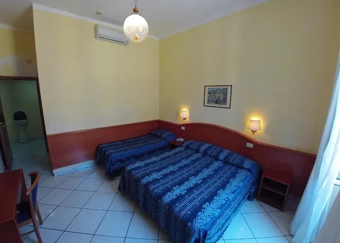 Ferrari Otel 2*
